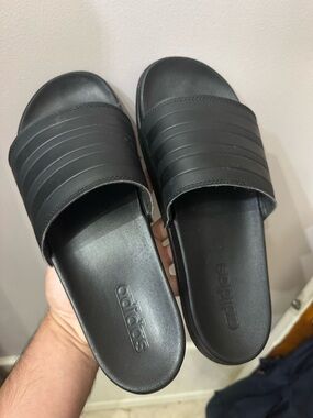 adidas unisex-adult Adilette Comfort